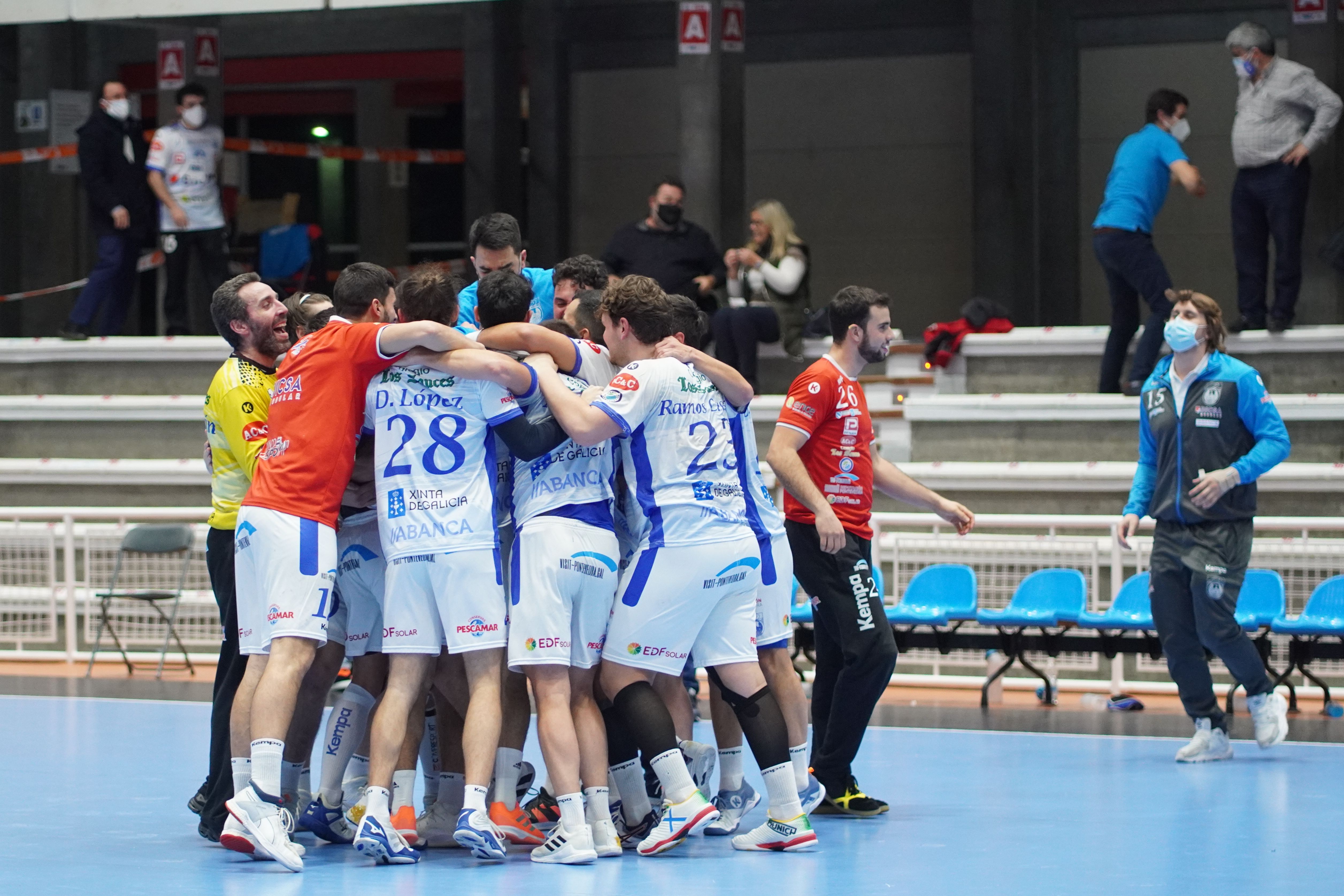 El DICSA logra su primera victoria en casa – Club Cisne Balonmano